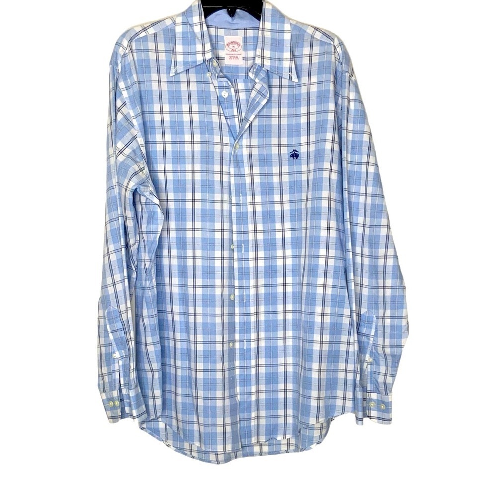 Brooks Brothers vintage men’s button down shirt. Size M